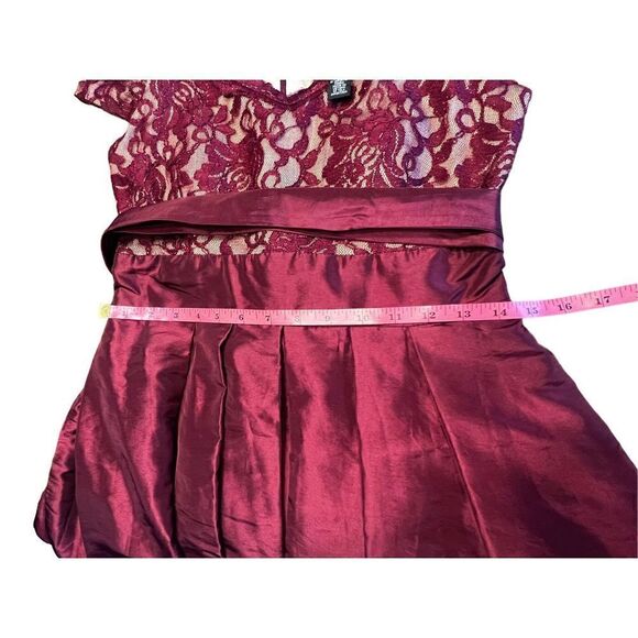 R & M Richards Burgundy Off The Shoulder Short Taffeta Dress 4P wedding party - Picture 8 of 10